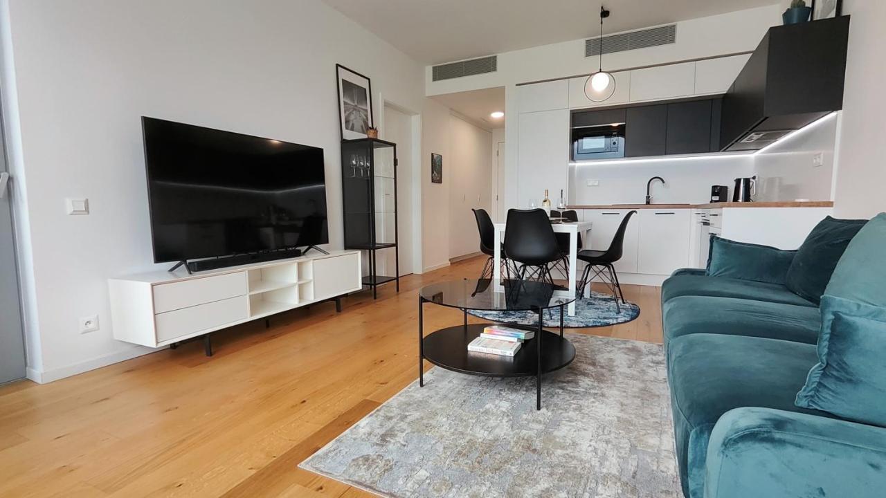 Beautiful 1 - Bedroom Apartment In Downtown Bratislava Exterior foto